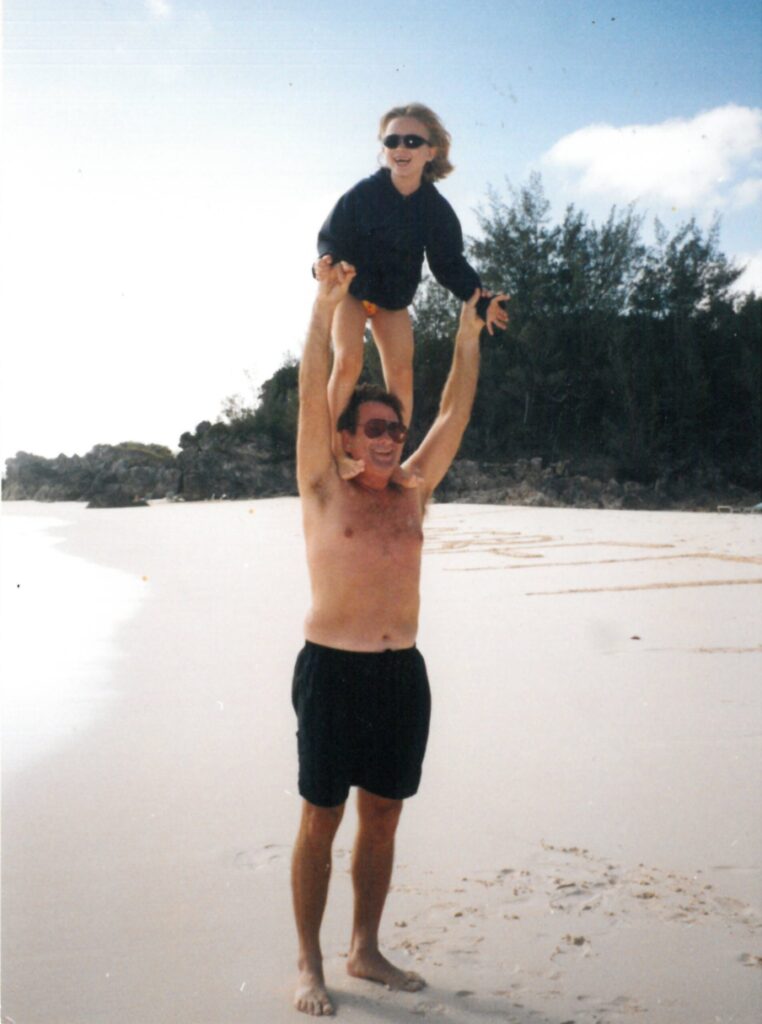 rebecca-veeck-on-mike-veeck-shoulders