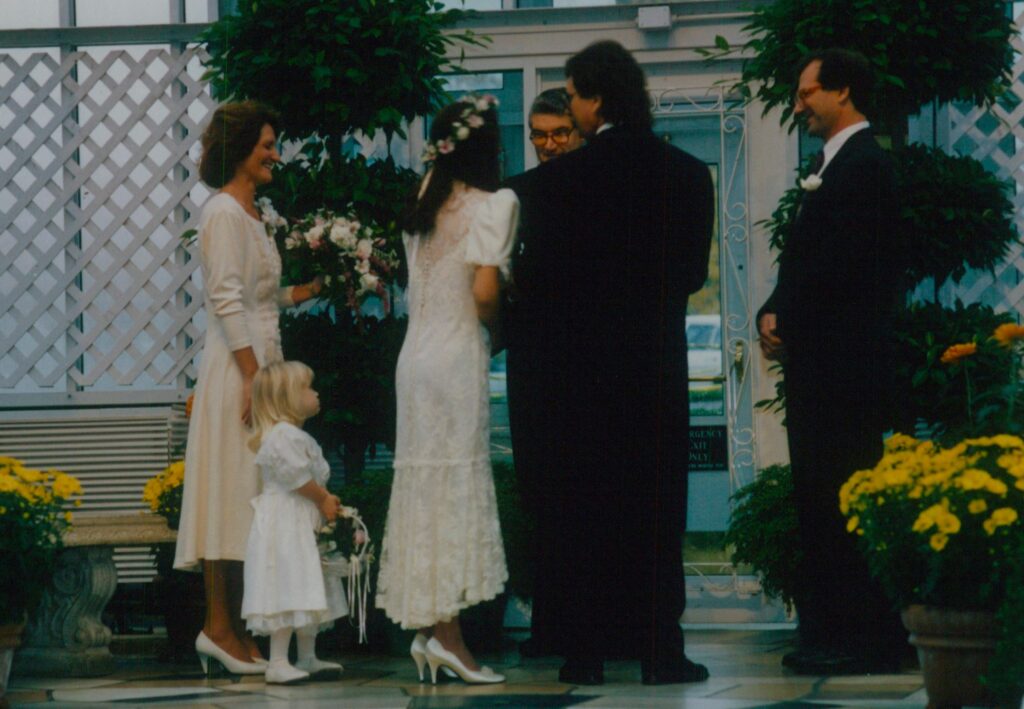 libby-veeck-mike-veeck-wedding