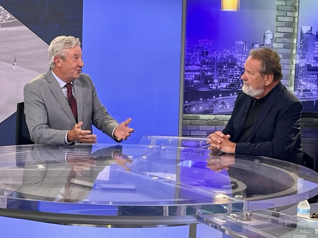 Read more about the article Jim Rich interviews Mike Veeck