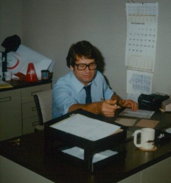 mike-veeck-working-1981 mike-veeck-working-1981